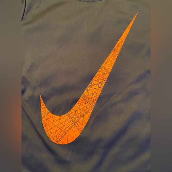Gray & Orange Nike Dri- Fit Long Sleeve Shirt Kids Size 5 (Small) - Picture 3 of 5